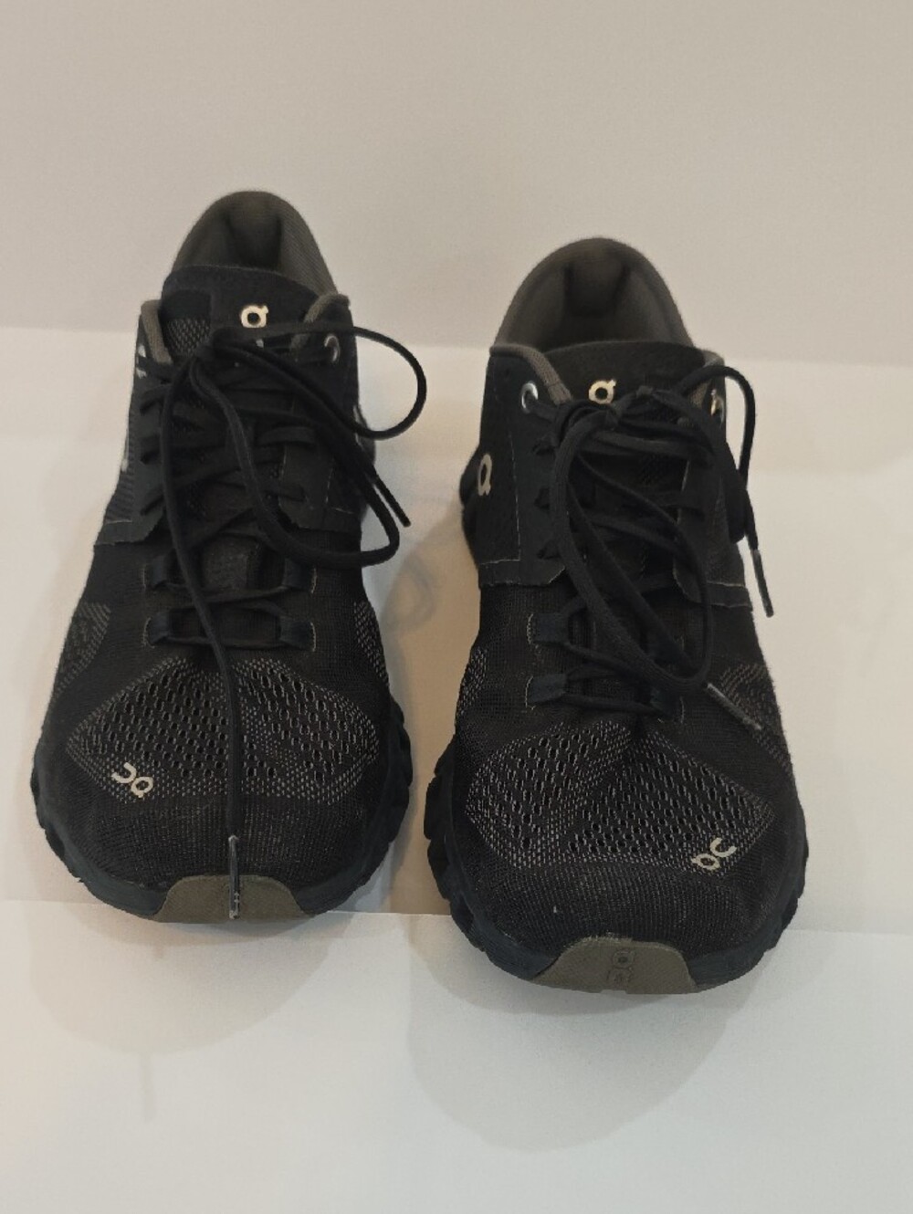 On Running Cloud X Women's Black Athletic Running Shoes Size 9 - Picture 4 of 10